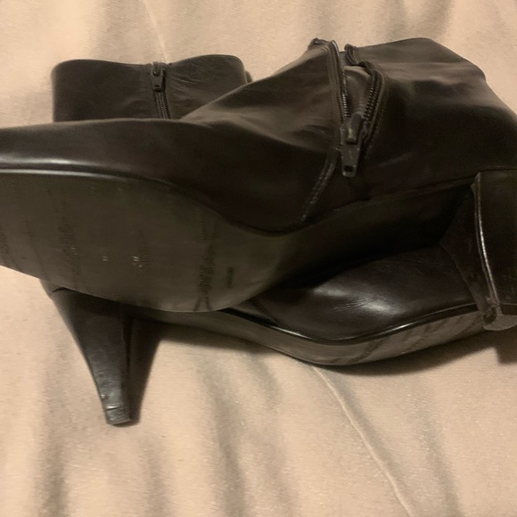 Stuart Weitzman Short Boots - Picture 11 of 13